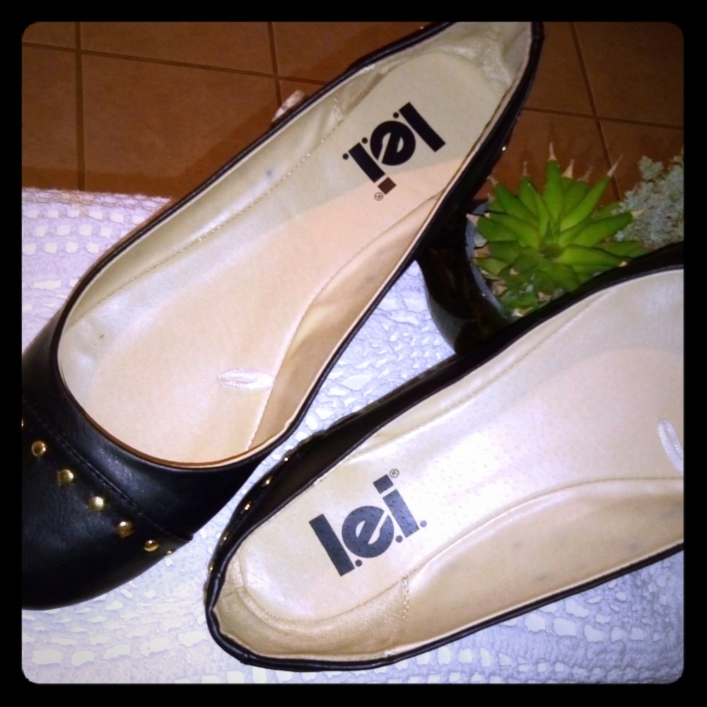 Shoe